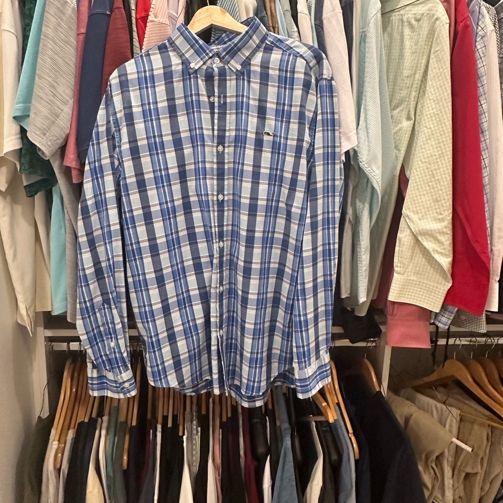 Vineyard Vines Blue and White Casual Button Down Shirt